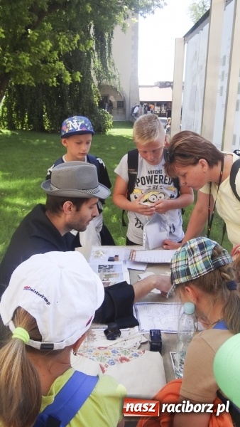 Zdjęcie w galerii na portalu naszraciborz.pl: Wieża Babel, czyli niecodzienne zwiedzanie Wawelu przez wychowank&oacute;w świetlicy z Krzanowic i Wojnowic wiadomości z regionu