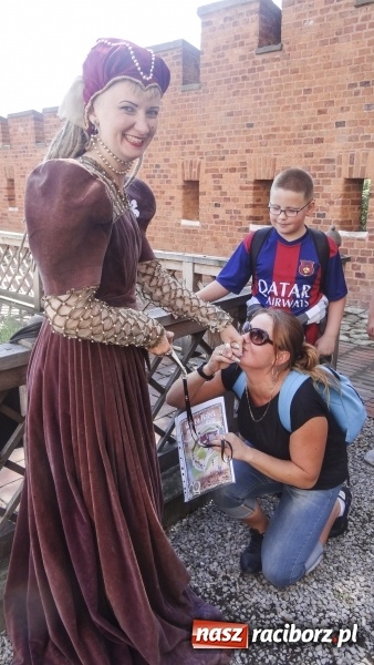 Zdjęcie w galerii na portalu naszraciborz.pl: Wieża Babel, czyli niecodzienne zwiedzanie Wawelu przez wychowank&oacute;w świetlicy z Krzanowic i Wojnowic wiadomości z regionu