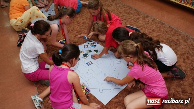 Zdjęcie w galerii na portalu naszraciborz.pl: Racibórz - moje miasto. Zajęcia w ramach Lata z Biblioteką wiadomości z regionu