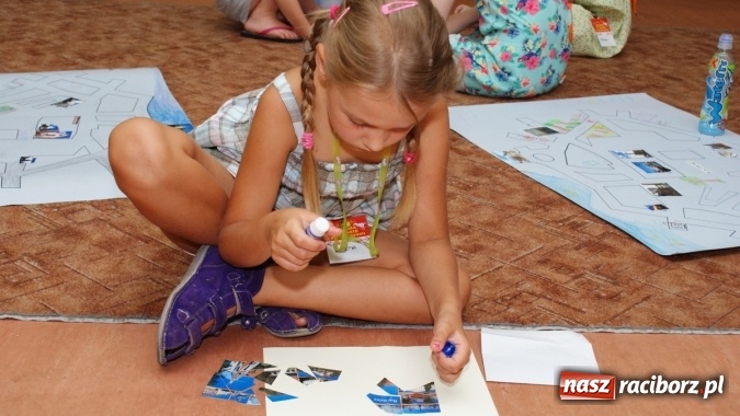 Zdjęcie w galerii na portalu naszraciborz.pl: Racibórz - moje miasto. Zajęcia w ramach Lata z Biblioteką wiadomości z regionu