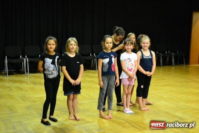 Zdjęcie w galerii na portalu naszraciborz.pl: Młodzi artyści poznają sztukę aktorstwa  wiadomości z regionu