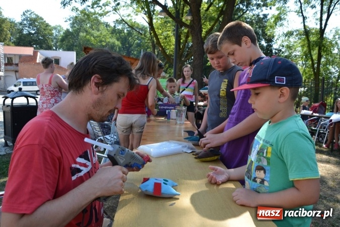 Zdjęcie w galerii na portalu naszraciborz.pl: Spotkanie z pluszakami, czyli kolejna odsłona Letniej Akcji Zamkowe Zuchy 2015 na zamku wiadomości z regionu