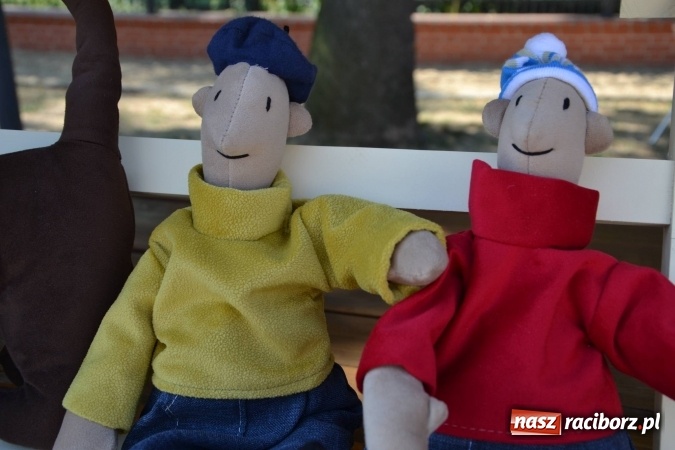 Zdjęcie w galerii na portalu naszraciborz.pl: Spotkanie z pluszakami, czyli kolejna odsłona Letniej Akcji Zamkowe Zuchy 2015 na zamku wiadomości z regionu