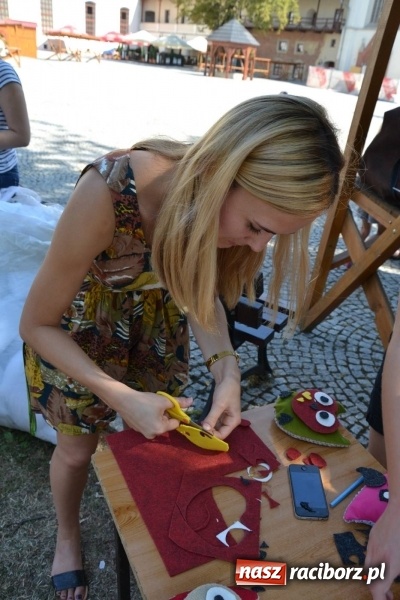 Zdjęcie w galerii na portalu naszraciborz.pl: Spotkanie z pluszakami, czyli kolejna odsłona Letniej Akcji Zamkowe Zuchy 2015 na zamku wiadomości z regionu