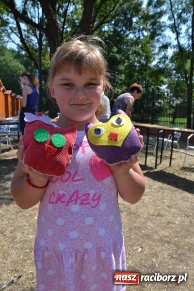 Zdjęcie w galerii na portalu naszraciborz.pl: Spotkanie z pluszakami, czyli kolejna odsłona Letniej Akcji Zamkowe Zuchy 2015 na zamku wiadomości z regionu