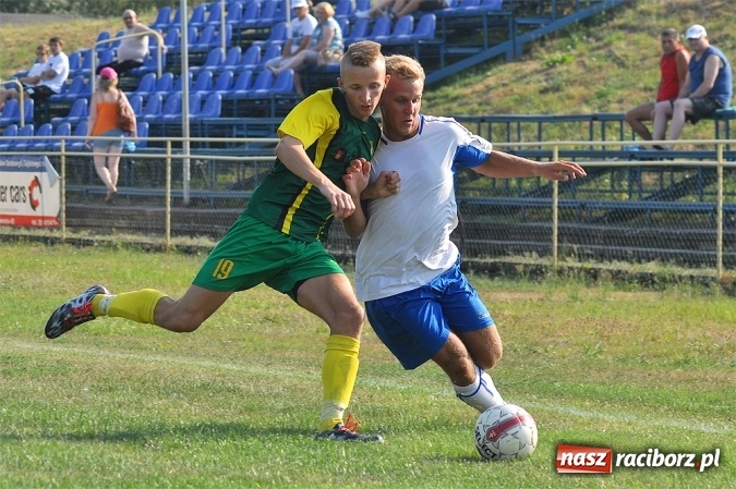 Zdjęcie w galerii na portalu naszraciborz.pl: Nieudana inauguracja sezonu przy Łąkowej wiadomości z regionu