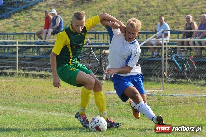 Zdjęcie w galerii na portalu naszraciborz.pl: Nieudana inauguracja sezonu przy Łąkowej wiadomości z regionu