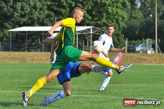 Zdjęcie w galerii na portalu naszraciborz.pl: Nieudana inauguracja sezonu przy Łąkowej wiadomości z regionu