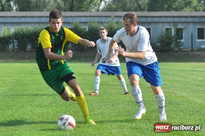 Zdjęcie w galerii na portalu naszraciborz.pl: Nieudana inauguracja sezonu przy Łąkowej wiadomości z regionu