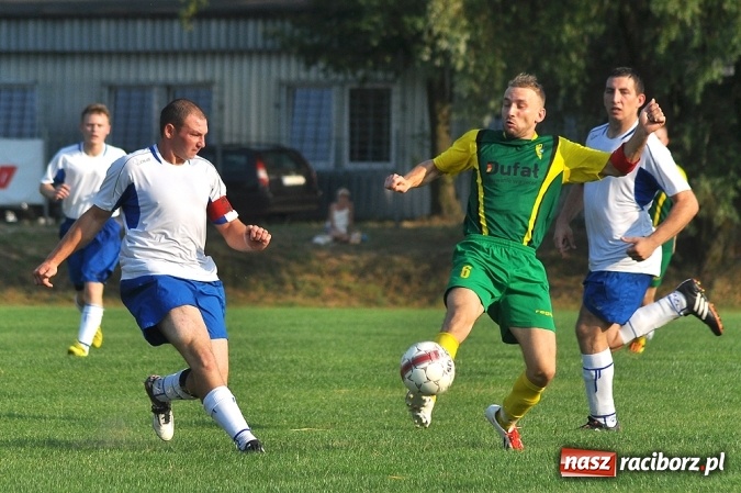 Zdjęcie w galerii na portalu naszraciborz.pl: Nieudana inauguracja sezonu przy Łąkowej wiadomości z regionu