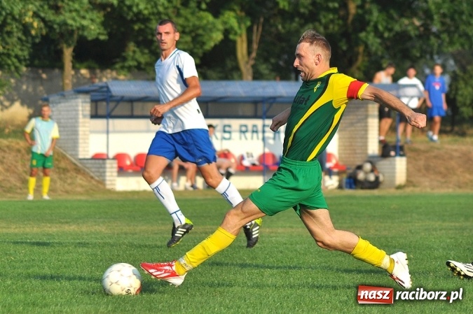 Zdjęcie w galerii na portalu naszraciborz.pl: Nieudana inauguracja sezonu przy Łąkowej wiadomości z regionu