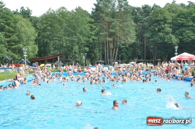 Zdjęcie w galerii na portalu naszraciborz.pl: Plażing, leżing, smażing, kąpiel i wreszcie deszcz, ale przydałoby się więcej wiadomości z regionu