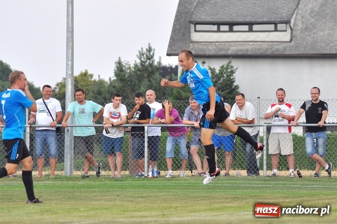 Zdjęcie w galerii na portalu naszraciborz.pl: Imponujący debiut Borucina w okręgówce. Wygrana dziesięcioma bramkami wiadomości z regionu