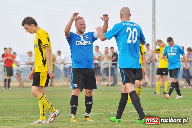 Zdjęcie w galerii na portalu naszraciborz.pl: Imponujący debiut Borucina w okręgówce. Wygrana dziesięcioma bramkami wiadomości z regionu