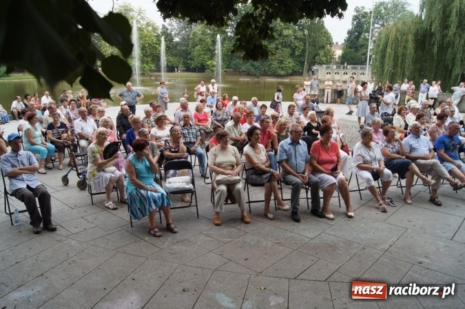 Zdjęcie w galerii na portalu naszraciborz.pl: Olga Procházková wystąpiła w Parku Roth wiadomości z regionu