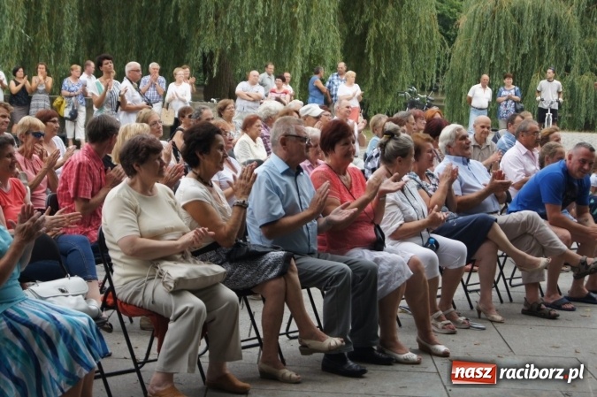 Zdjęcie w galerii na portalu naszraciborz.pl: Olga Procházková wystąpiła w Parku Roth wiadomości z regionu