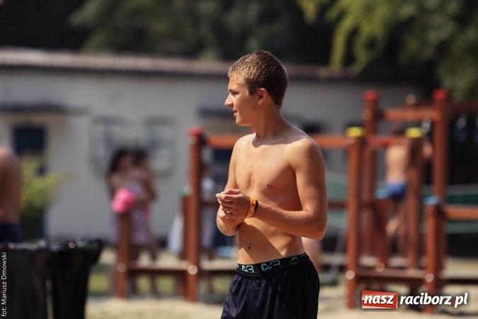Zdjęcie w galerii na portalu naszraciborz.pl: Rozegrali Mistrzostwa Raciborza w siatkówce plażowej chłopców  wiadomości z regionu