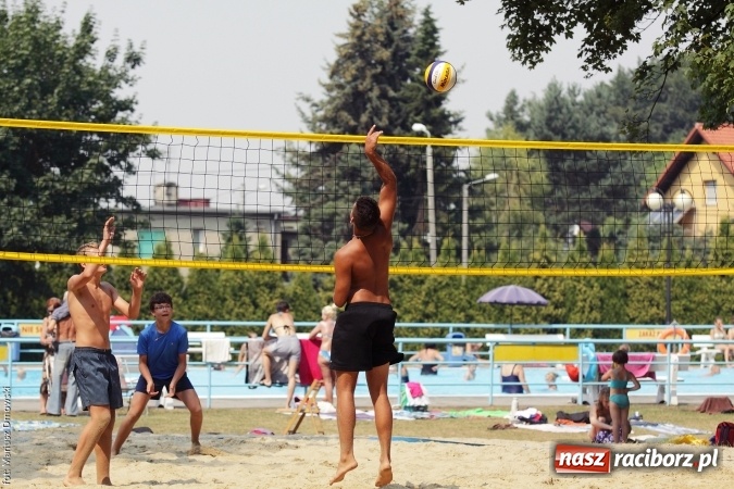 Zdjęcie w galerii na portalu naszraciborz.pl: Rozegrali Mistrzostwa Raciborza w siatkówce plażowej chłopców  wiadomości z regionu