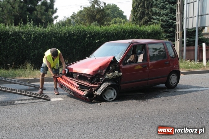Zdjęcie w galerii na portalu naszraciborz.pl: Kierowca tico miał sporo szczęścia wiadomości z regionu
