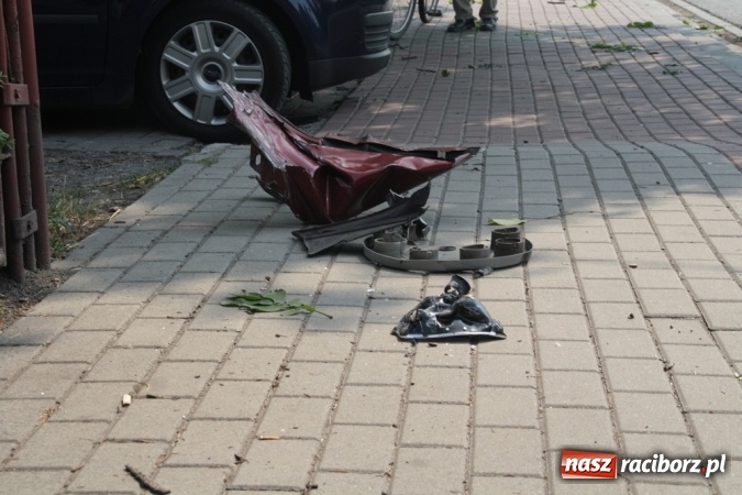 Zdjęcie w galerii na portalu naszraciborz.pl: Kierowca tico miał sporo szczęścia wiadomości z regionu