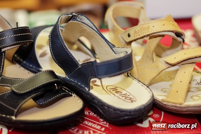 Zdjęcie w galerii na portalu naszraciborz.pl: Nie do wiary! Wyprzedaż i ostatnie pary wiadomości z regionu