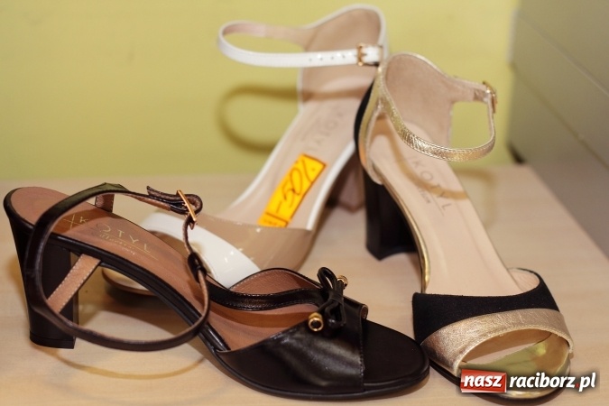 Zdjęcie w galerii na portalu naszraciborz.pl: Nie do wiary! Wyprzedaż i ostatnie pary wiadomości z regionu