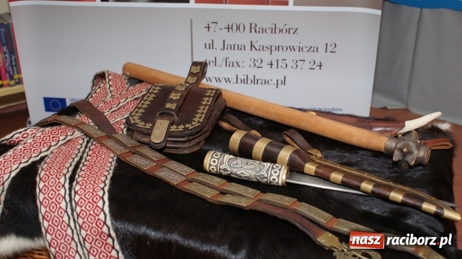 Zdjęcie w galerii na portalu naszraciborz.pl: Średniowieczni rycerze i ich damy wiadomości z regionu