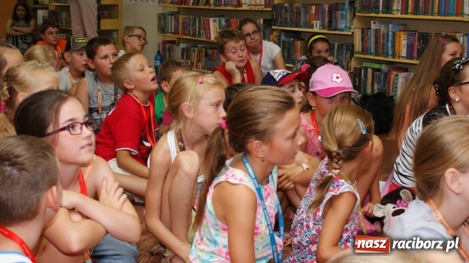 Zdjęcie w galerii na portalu naszraciborz.pl: Średniowieczni rycerze i ich damy wiadomości z regionu