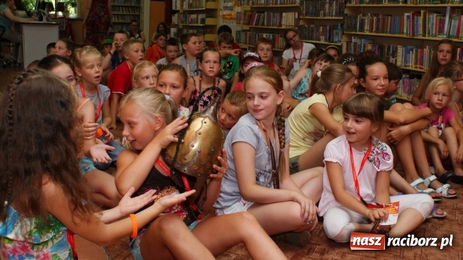 Zdjęcie w galerii na portalu naszraciborz.pl: Średniowieczni rycerze i ich damy wiadomości z regionu