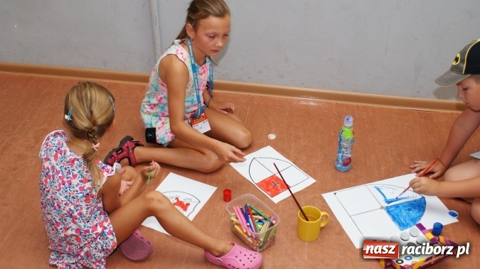 Zdjęcie w galerii na portalu naszraciborz.pl: Średniowieczni rycerze i ich damy wiadomości z regionu