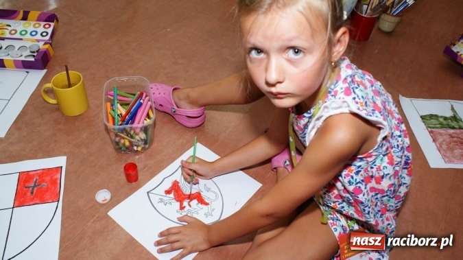 Zdjęcie w galerii na portalu naszraciborz.pl: Średniowieczni rycerze i ich damy wiadomości z regionu