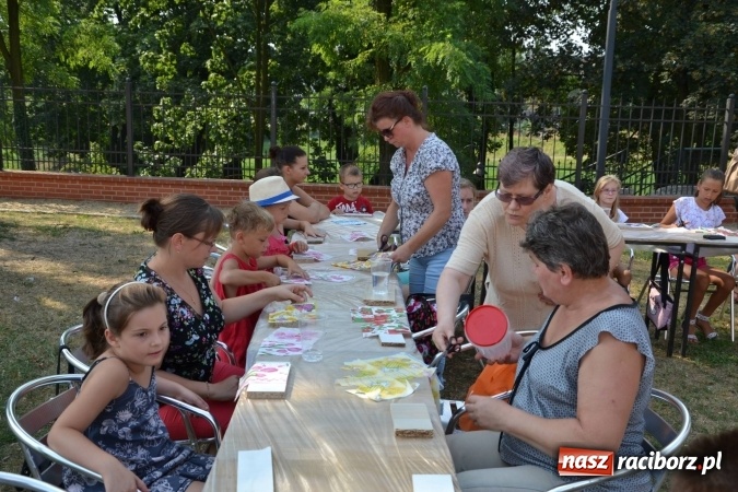 Zdjęcie w galerii na portalu naszraciborz.pl: Zajęcia z decoupage zakończyły Letnią Akcję Zamkowe Zuchy 2015 wiadomości z regionu