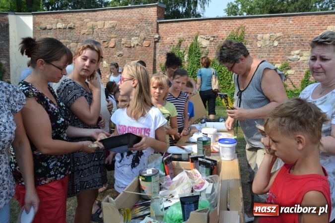 Zdjęcie w galerii na portalu naszraciborz.pl: Zajęcia z decoupage zakończyły Letnią Akcję Zamkowe Zuchy 2015 wiadomości z regionu