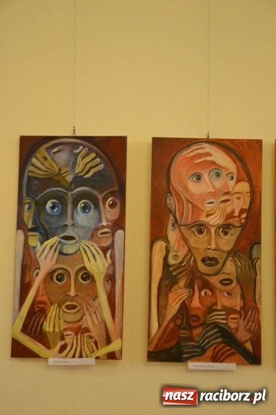 Zdjęcie w galerii na portalu naszraciborz.pl: Wakacje z duchami - wernisaż malarstwa Pauliny Knyziak-Niezgodzkiej na zamku  wiadomości z regionu
