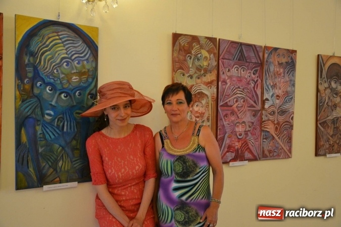 Zdjęcie w galerii na portalu naszraciborz.pl: Wakacje z duchami - wernisaż malarstwa Pauliny Knyziak-Niezgodzkiej na zamku  wiadomości z regionu