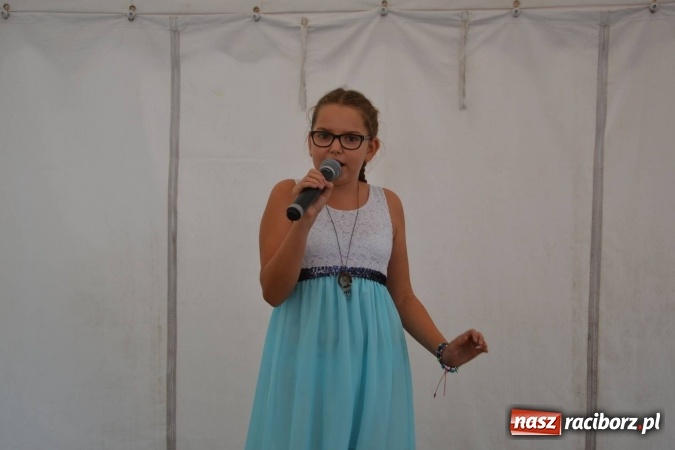 Zdjęcie w galerii na portalu naszraciborz.pl: Wokaliści z Kuźni Raciborskiej wystąpili na Zamku Piastowskim wiadomości z regionu