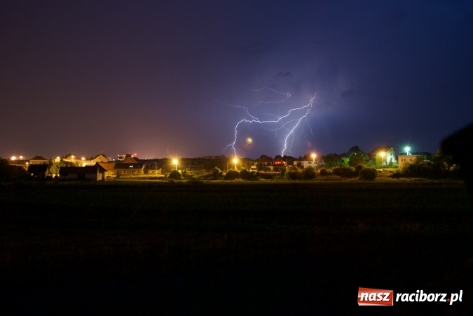 Zdjęcie w galerii na portalu naszraciborz.pl: Magiczne zdjęcia - burza nad Raciborzem wiadomości z regionu