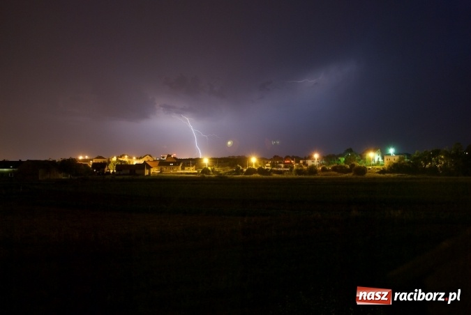 Zdjęcie w galerii na portalu naszraciborz.pl: Magiczne zdjęcia - burza nad Raciborzem wiadomości z regionu