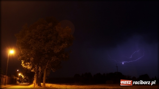 Zdjęcie w galerii na portalu naszraciborz.pl: Magiczne zdjęcia - burza nad Raciborzem wiadomości z regionu