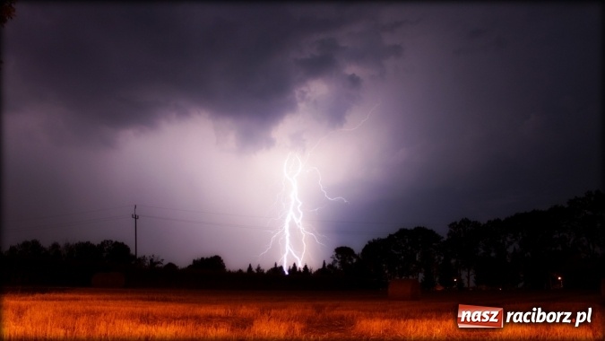 Zdjęcie w galerii na portalu naszraciborz.pl: Magiczne zdjęcia - burza nad Raciborzem wiadomości z regionu