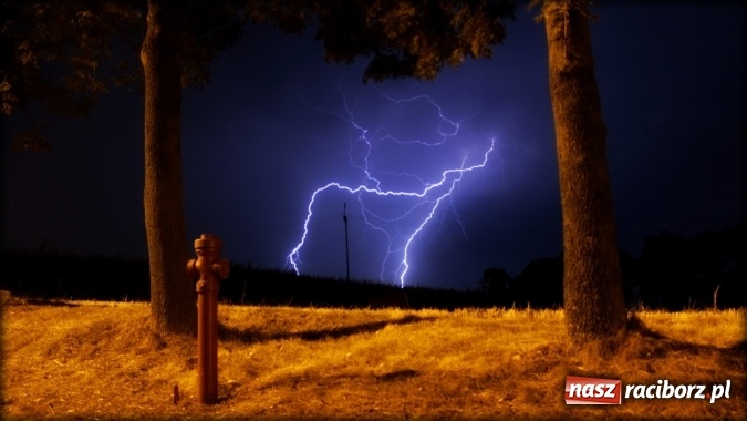 Zdjęcie w galerii na portalu naszraciborz.pl: Magiczne zdjęcia - burza nad Raciborzem wiadomości z regionu