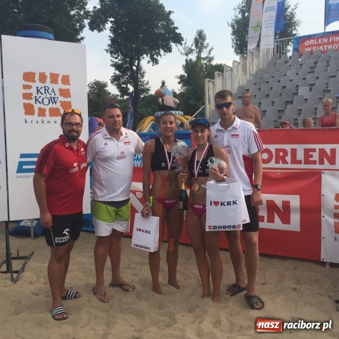 Zdjęcie w galerii na portalu naszraciborz.pl: Raciborzanka ze złotym medalem Orlen Finału Mistrzostw Polski w Piłce Siatkowej wiadomości z regionu