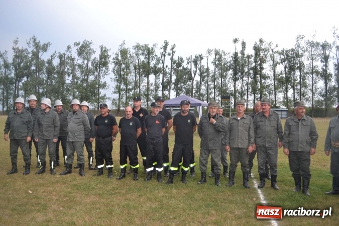 Zdjęcie w galerii na portalu naszraciborz.pl: Druhowie oldboje walczyli w Owsiszczach wiadomości z regionu