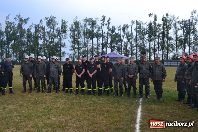 Zdjęcie w galerii na portalu naszraciborz.pl: Druhowie oldboje walczyli w Owsiszczach wiadomości z regionu