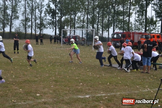 Zdjęcie w galerii na portalu naszraciborz.pl: Druhowie oldboje walczyli w Owsiszczach wiadomości z regionu