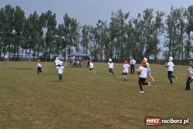 Zdjęcie w galerii na portalu naszraciborz.pl: Druhowie oldboje walczyli w Owsiszczach wiadomości z regionu