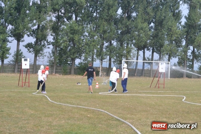 Zdjęcie w galerii na portalu naszraciborz.pl: Druhowie oldboje walczyli w Owsiszczach wiadomości z regionu