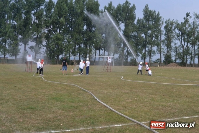 Zdjęcie w galerii na portalu naszraciborz.pl: Druhowie oldboje walczyli w Owsiszczach wiadomości z regionu