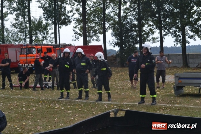 Zdjęcie w galerii na portalu naszraciborz.pl: Druhowie oldboje walczyli w Owsiszczach wiadomości z regionu