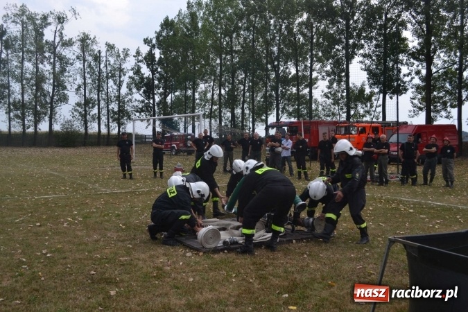 Zdjęcie w galerii na portalu naszraciborz.pl: Druhowie oldboje walczyli w Owsiszczach wiadomości z regionu